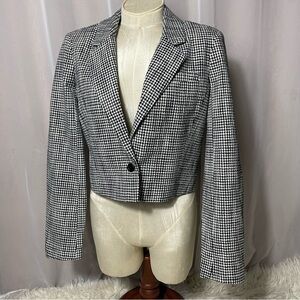 Abercrombie Cropped Blazer Houndstooth
Tweed Cropped Blazer Boxy Sz M. New